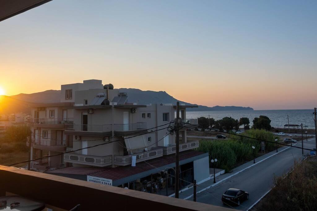Smell Of The Sea Apartment Kissamos Exterior photo